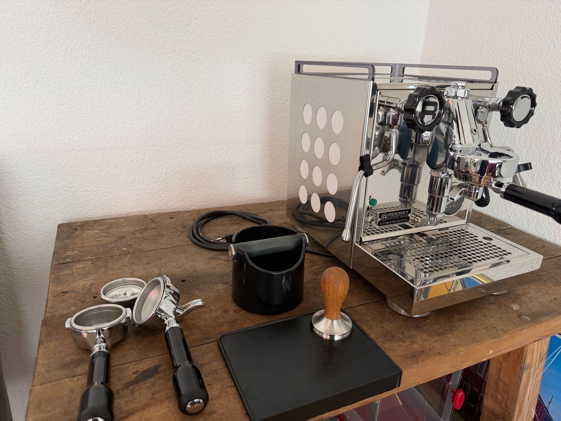 Rocket Macchine per caffè & Macchine per espresso: Rocket Appartamento Siebträgermaschine – Usato da Meilen venduto da Captain.M
