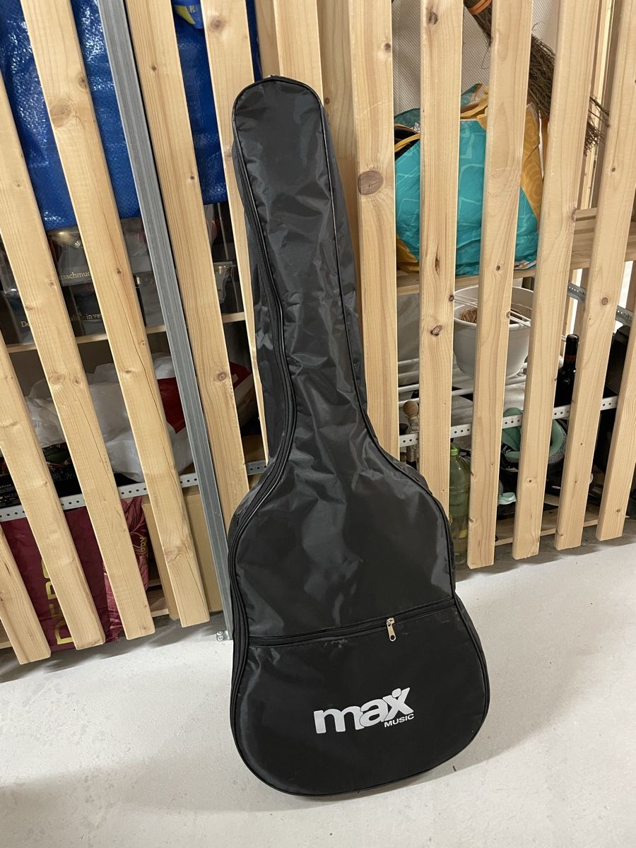 Strumenti musicali: Neuwertige Max Akustik Gitarre – Usato da Zürich venduto da janine_stalder 2