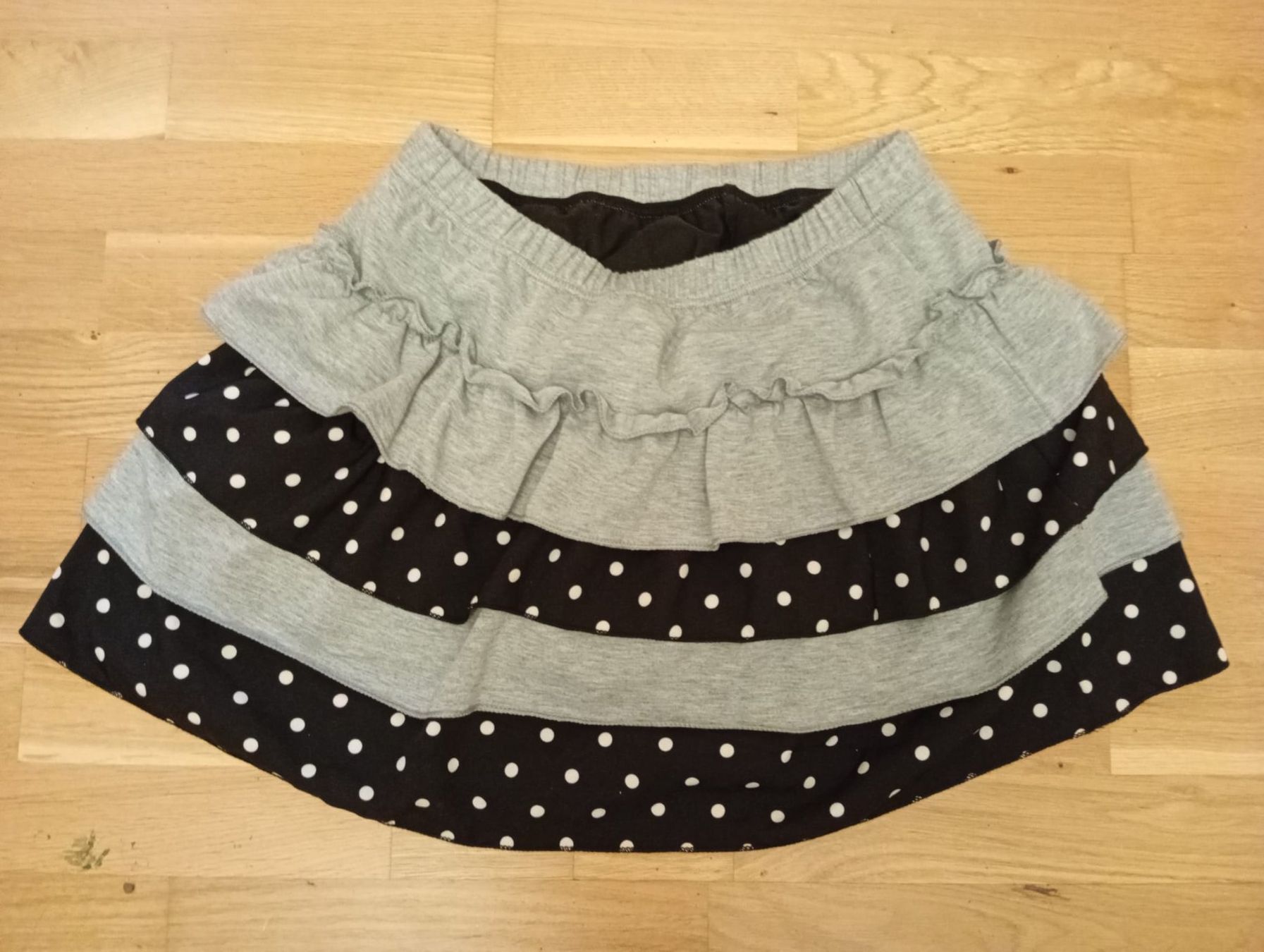 Gonne: Rock mit Kurzer Hose drinnen – Nuovo (secondo la descrizione) da Oensingen venduto da Bluepop0 1