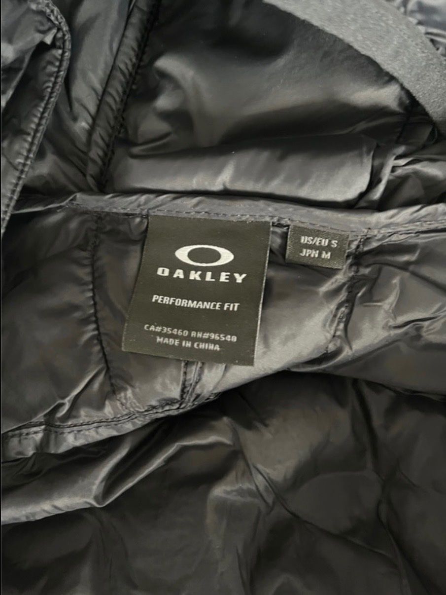 Oakley Giacche: Fashionable Oakley puffer jacket – Nuovo (secondo la descrizione) da Plan-Les-Ouates venduto da Loved_Panda_Clothing 6