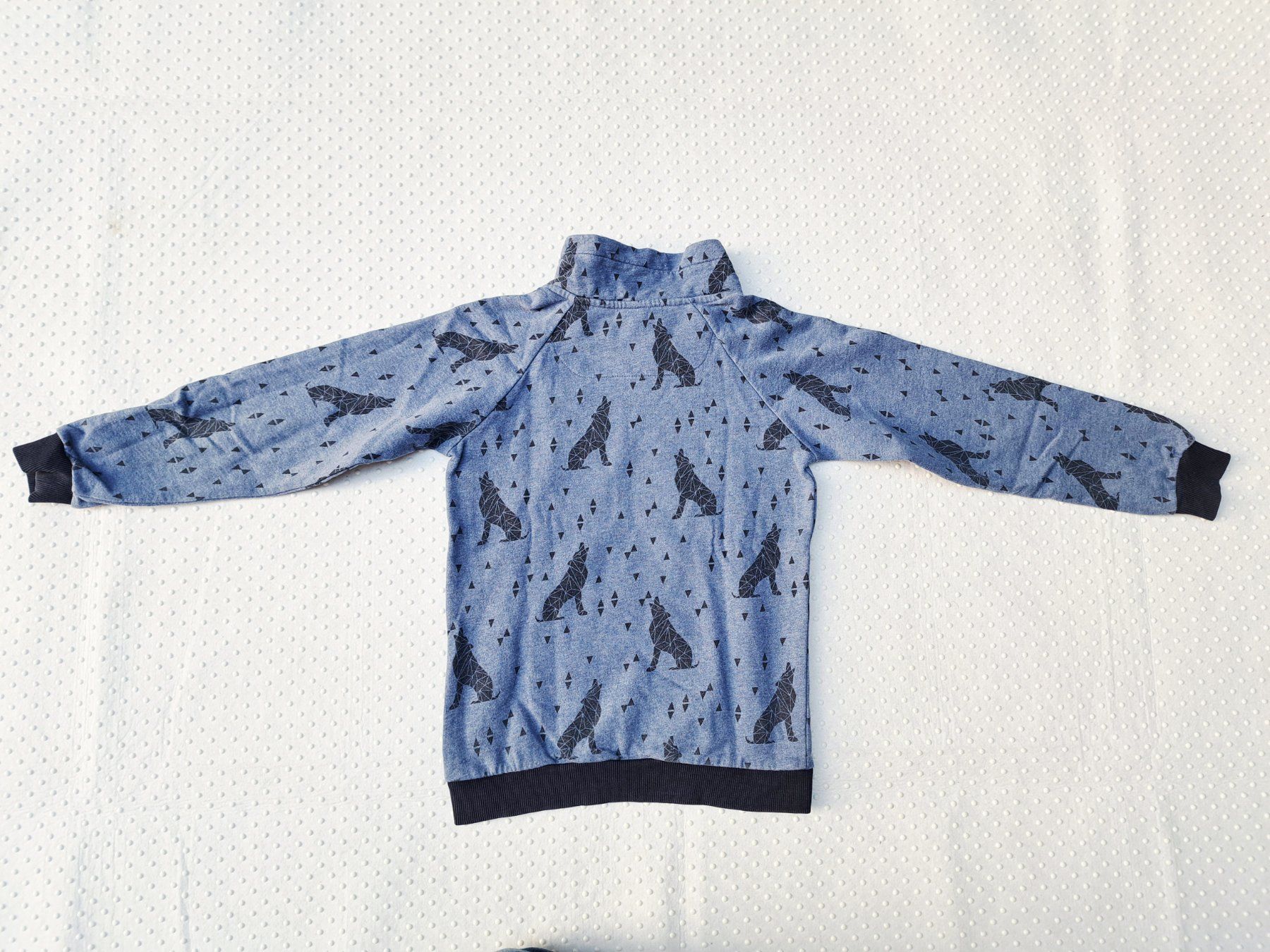 Maglioni & Felpe: Cooler Jungenpullover mit Wolfsmotiv Gr. 140 – Usato da Gysenstein venduto da joshuas81 4