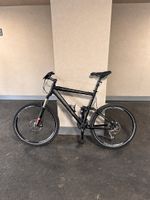 Mountainbike Fully mit X-Fusion Dämpfer schwarz