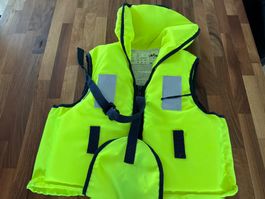 Schwimmweste für Kinder und Erwachsene