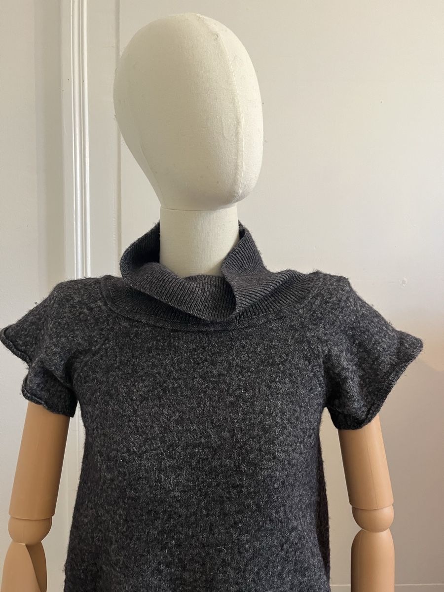 Top: Stylish Wool-blend Tunic Top -size M – Usato da Zürich venduto da Melina.A 1