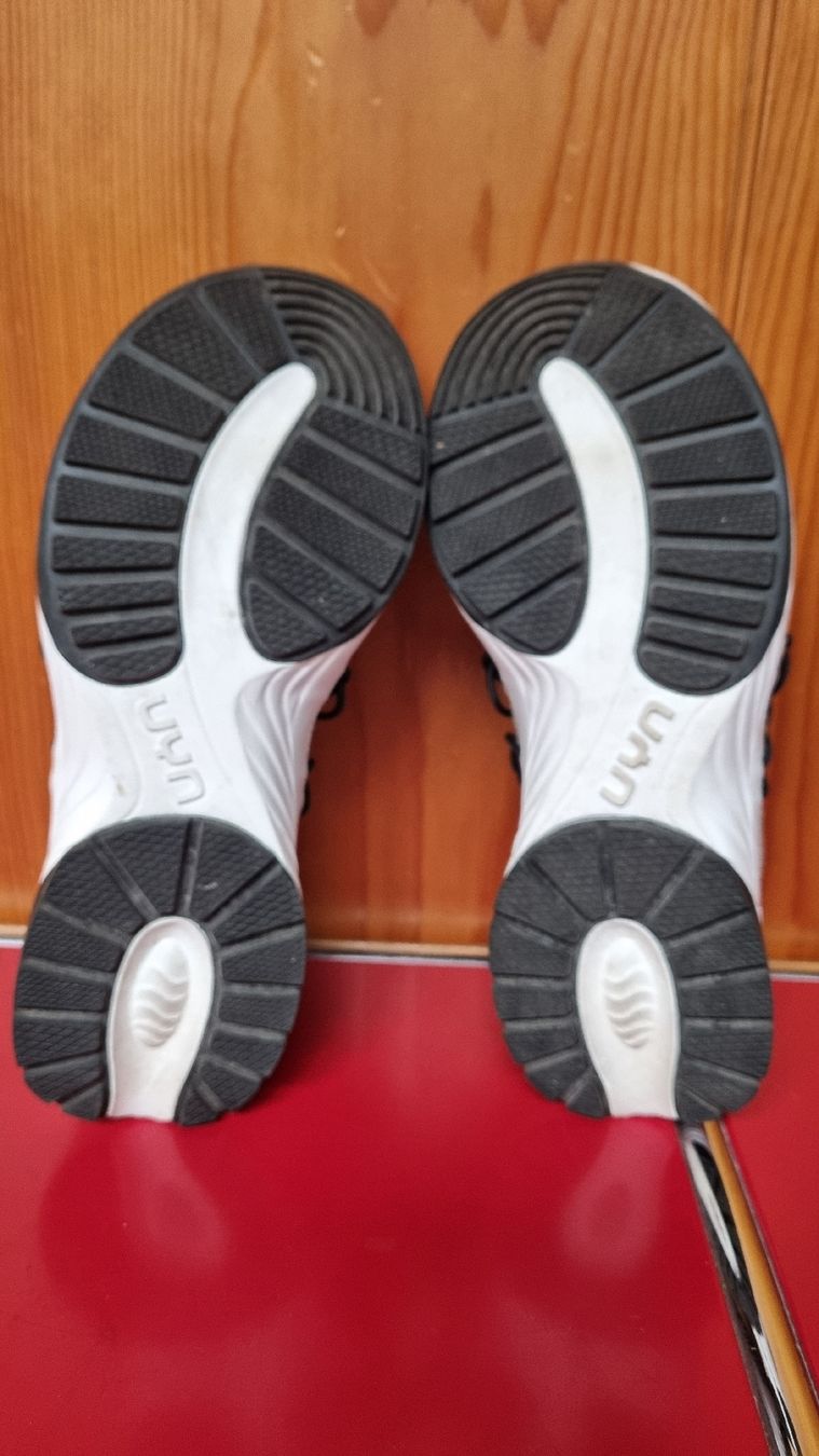UYN Scarpe da donna: Baskets UYN, 39 – Usato da Hérémence venduto da capi96 1