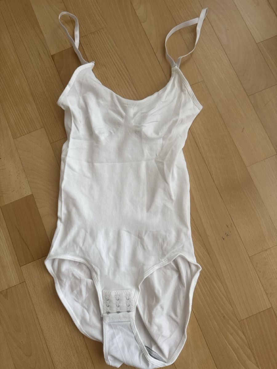 Altra biancheria intima: Bodyforming Body Weiss Gr. L - NEU – Nuovo e nell'imballaggio originale da Abtwil SG venduto da ale2002
