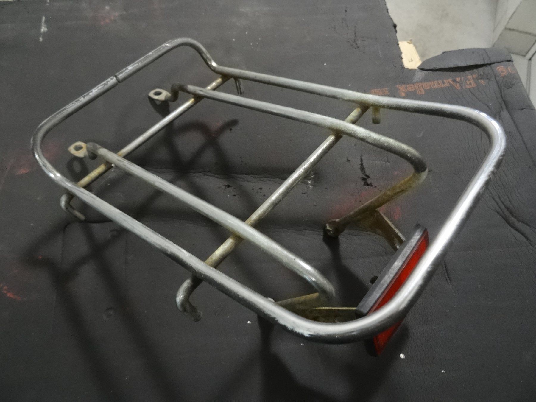 Honda Tutti pezzi di ricambio per scooter: HONDA  50 MELODY Gepäckträger – Usato da Niederbipp venduto da mission55impossibile 4