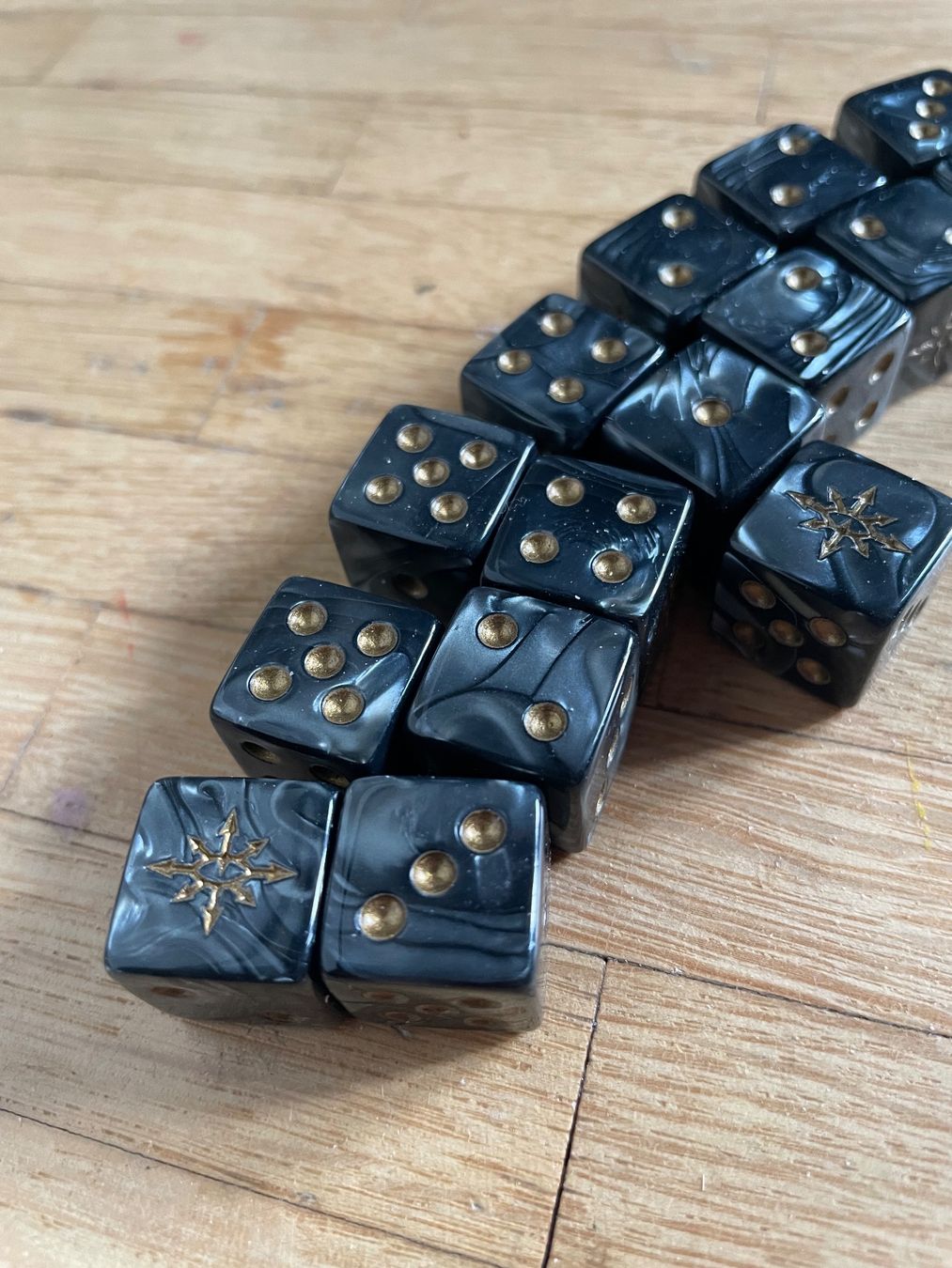 Giochi: WARHAMMER - BLACK LEGION - DICE SET – Nuovo (secondo la descrizione) da Egg b. Zürich venduto da underworld 3