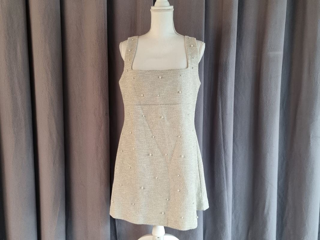 Kleider: Festliches Kleid mit Perlen – Gebraucht aus Urtenen-Schönbühl von Restwert_Schoenbuehl