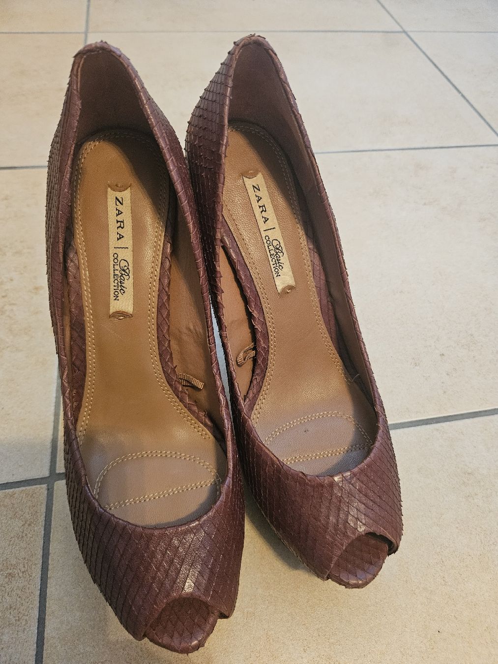 Zara Scarpe da donna: Zara Basic Collection Pumps Plateau dunkelrot Grösse 38 – Usato da Steckborn venduto da suz_v2v6 7