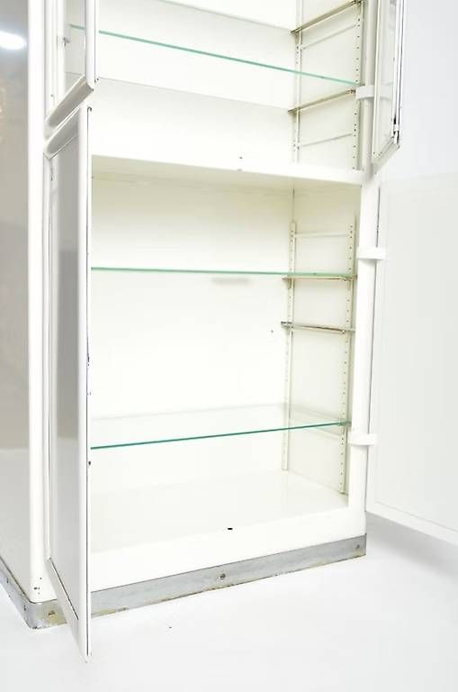 Vetrine: Ärzte Vitrine – Usato da Zürich venduto da IndividumCH 4