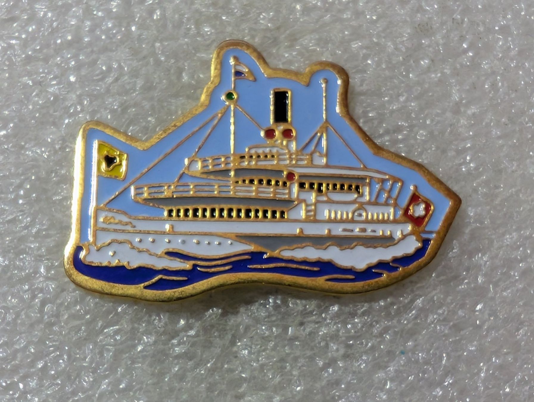 Plaketten & Abzeichen: Ansteckpin 138: Schiff Vierwaldstättersee – Gebraucht aus Oppligen von Pin-Fall-Shop