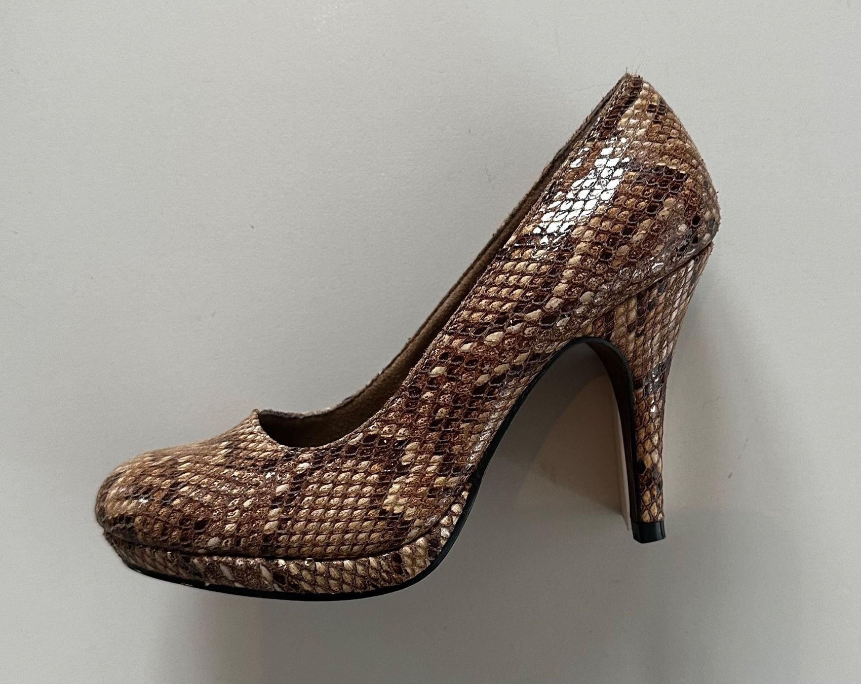 Damenschuhe: Venturini Heels Damen 36 NEU – Neu (gemäss Beschreibung) aus Liestal von Ballybs