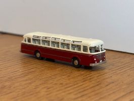 M0924: Öffentlicher Bus, aus Metall (Spur N)