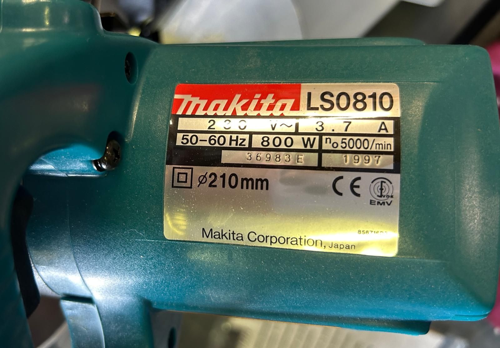 Makita Sägen: Makita LS0810 Kappsäge 210mm 800W  – Neu und originalverpackt aus Ebikon von inf_9pqv 4