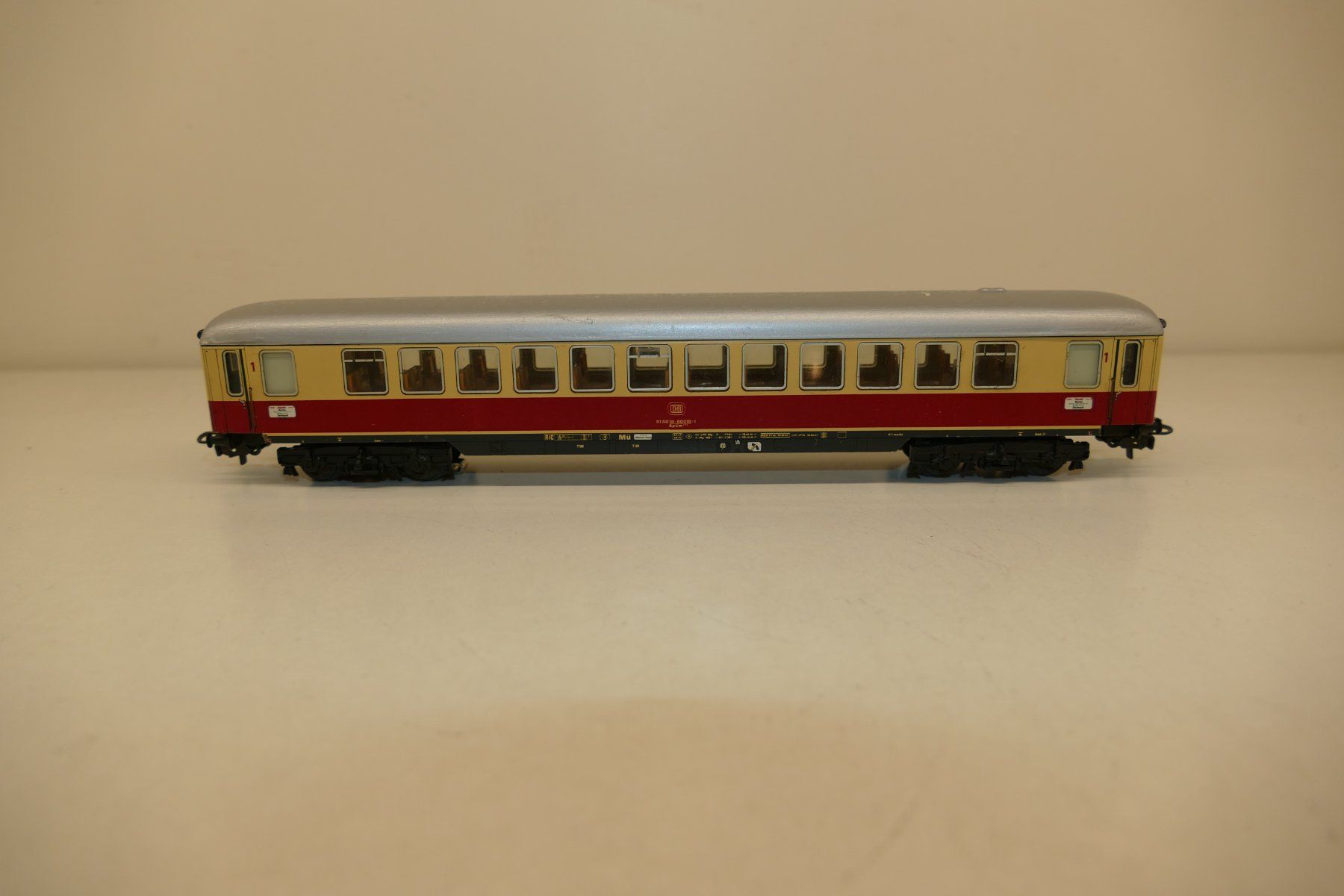 Märklin Modellini di ferrovie: Märklin H0: DB TEE/IC-Grossraumwagen – Usato da Niederhasli venduto da rail-duerst