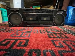 Radio-Tape Recorder / Radio-doppel-Kassetten Recorder 