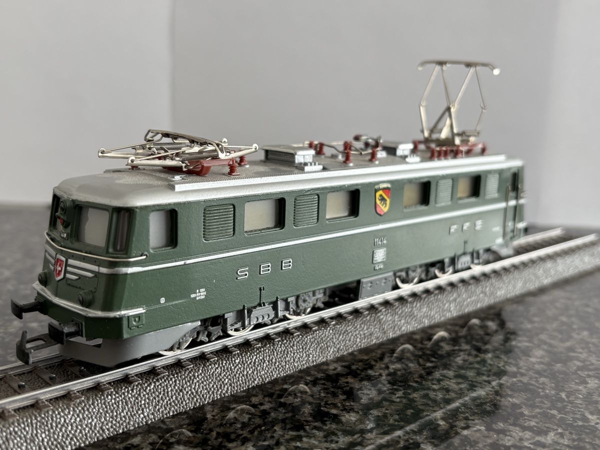 Märklin Modellini di ferrovie: MÄRKLIN 3059 SBB Ae 6/6 Digital – Usato da Zuzwil SG venduto da Zibu-3 1