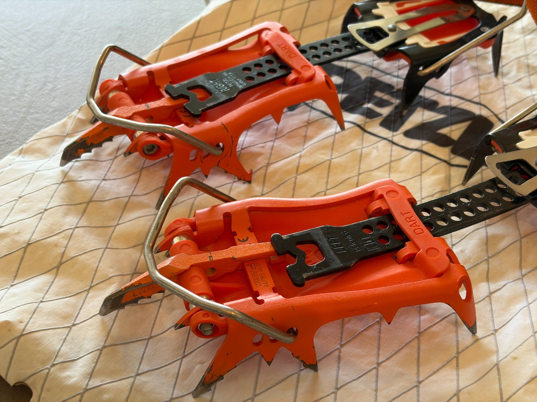 Petzl Altro in Alpinismo & Escursioni: Petzl Lynx Steigeisen + Frontpoint-Set – Usato da Morschach venduto da PetrKopcak 1