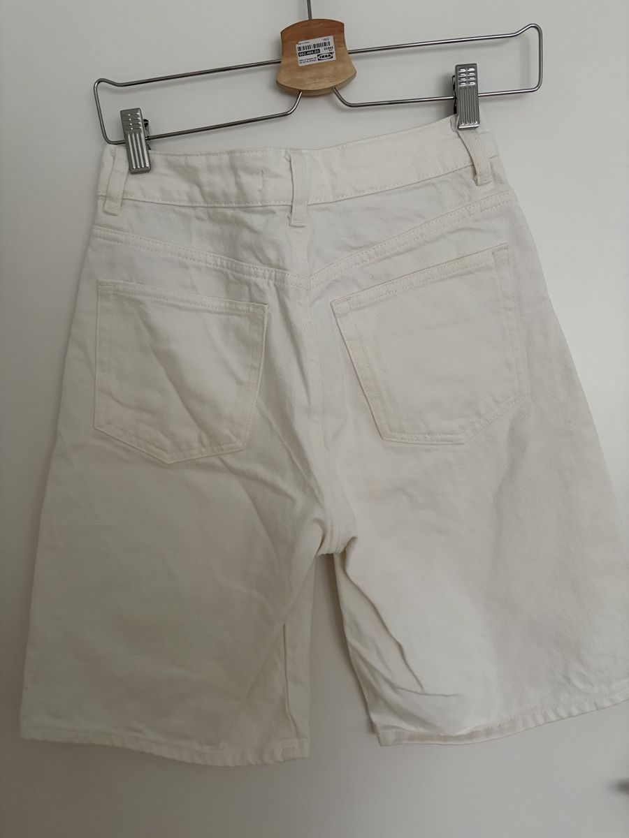 H&M Jeans: Women denim white Bermuda shorts – Gebraucht aus Zürich von cha_l8t5 2