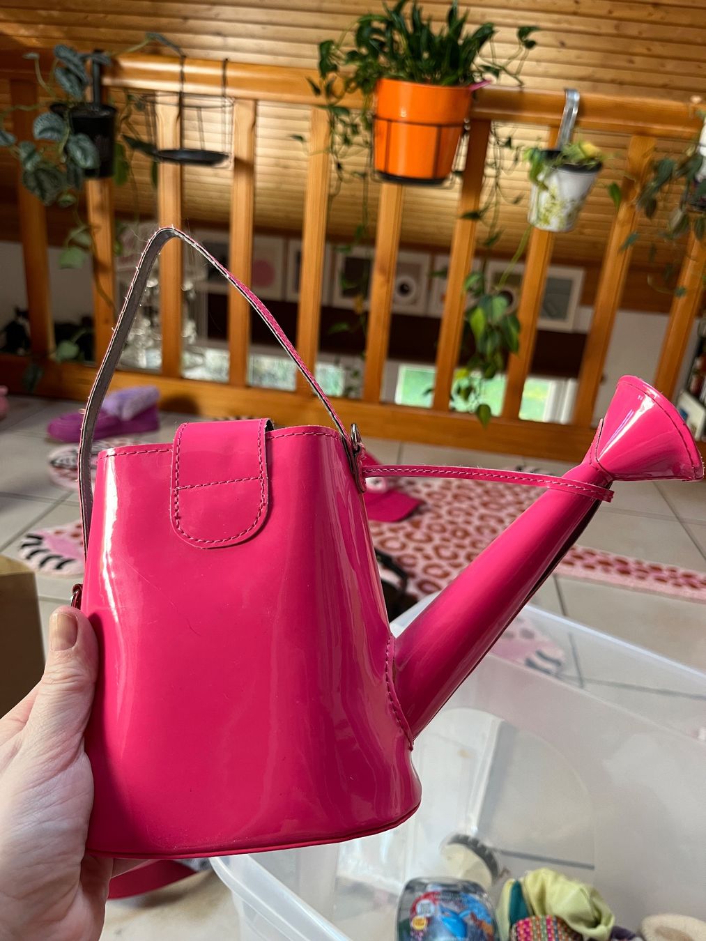 Sacs femmes: Petit sac arrosoir rose – D'occasion à Porrentruy par Madamebovary 1
