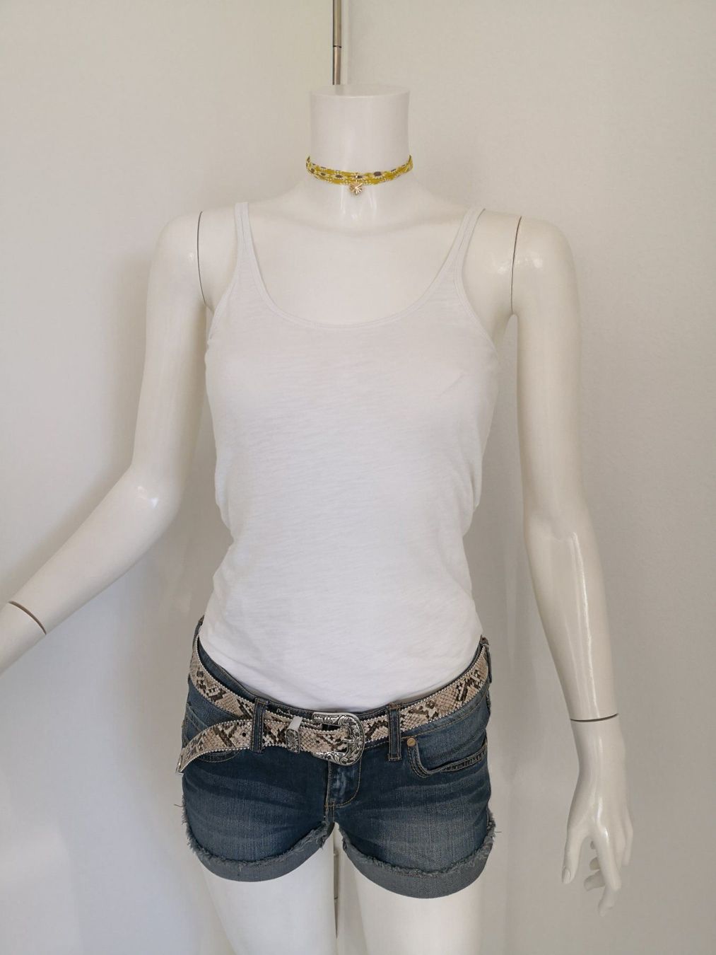 Mango Tops: 🤩MANGO BASIC TANK TOP WEISS & D&G P. – Gebraucht aus Olten von Naja-Twins-Twins 1