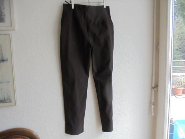 Pantaloni: Hose dunkelbraun Gr 21 – Nuovo (secondo la descrizione) da Hinwil venduto da Glasperlen