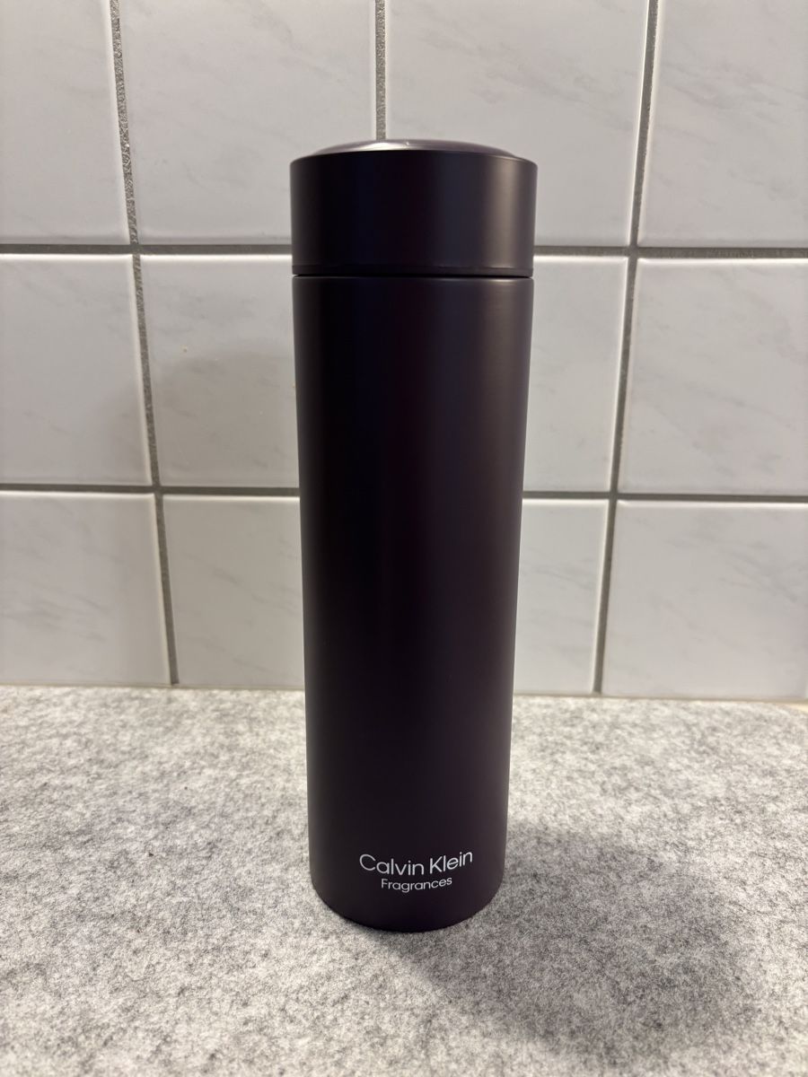 Borracce & Thermos: Praktische Trinkflasche Calvin Klein – Nuovo e nell'imballaggio originale da Uetikon am See venduto da ansi2601