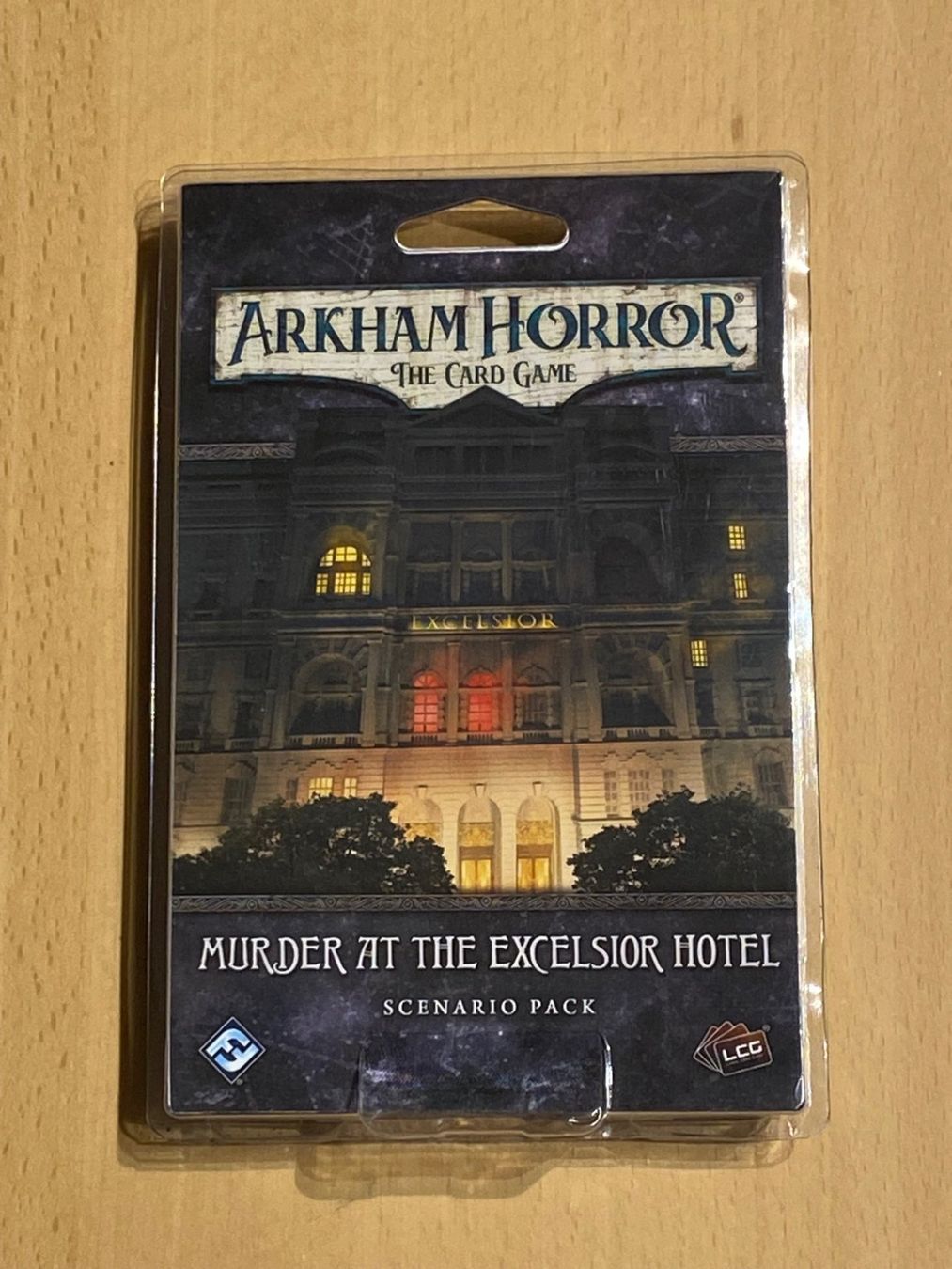 Giochi: Arkham Horror LCG Murder at the Excelsior Hotel gebraucht E – Usato da Ennetmoos venduto da Zenvo