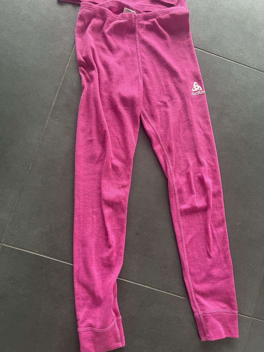 Biancheria intima: Odlo  pulli und Hose Set, Grösse 140, Pink, Warm, Top! – Usato da Feldbrunnen venduto da cleo09 2