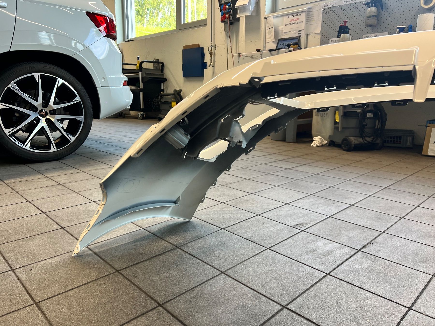 Volkswagen Tutti pezzi di ricambio auto: VW Golf 7 Stossstange – Usato da Freidorf TG venduto da sarotiko 5