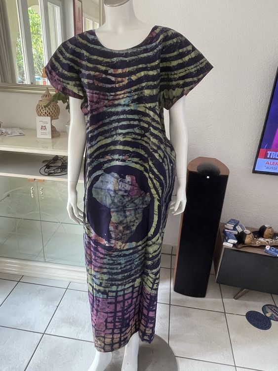 Robe longue rouge et floral neuve taille unique marque YOYA (d