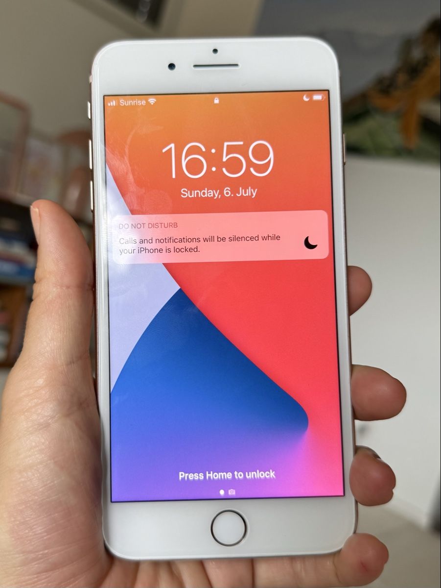 Apple Telefoni cellulari / Smartphones: Apple iPhone 8 Plus - 256GB - Gold - Excellent Condition – Usato da Crans VD venduto da jes_8r92 1