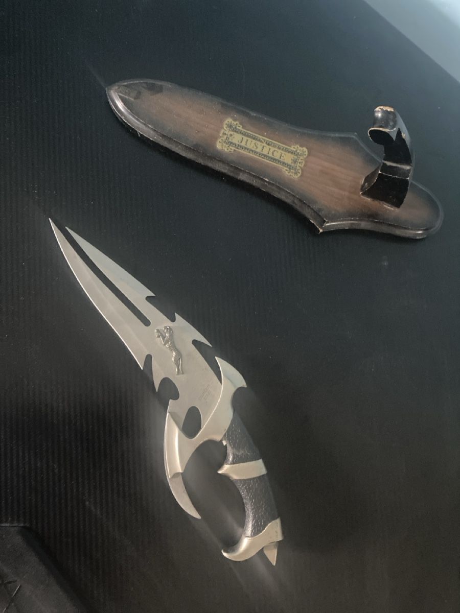 Accessori: Dekoratives Messer "Justice" mit Ständer (defekt) – Difettoso da Flumenthal venduto da guz_ld76 2