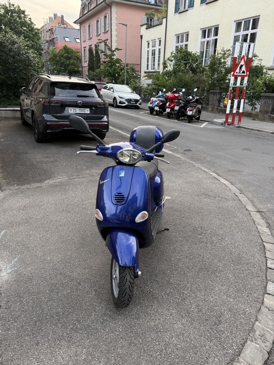 Vespa Scooters: Blaue Vespa ET4 – Gebraucht aus Bern von Mibo66