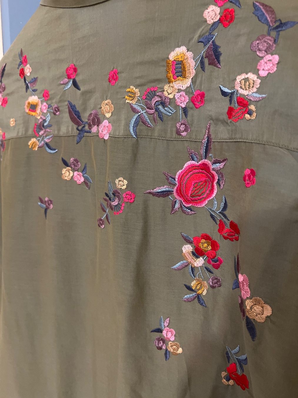 Zara Camicette: Oversized Bluse mit Stickerei XS – Usato da Winterthur venduto da lilly021 3