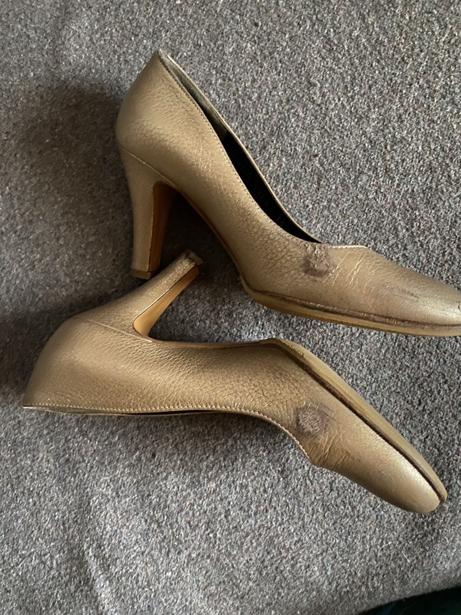 Bally Damenschuhe: Chaussures Bally 35,5 – Gebraucht aus Geneve von Monthoux13 3