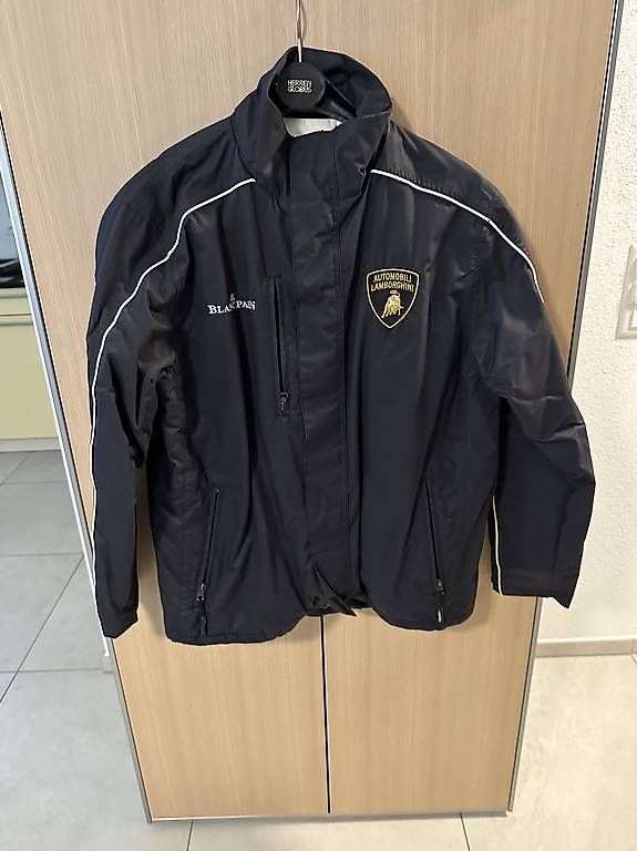 Jacken: Lamborghini Super Trofeo Winterjacke schwarz Grösse L – Gebraucht aus Pfäffikon SZ von Roccobeiricardo