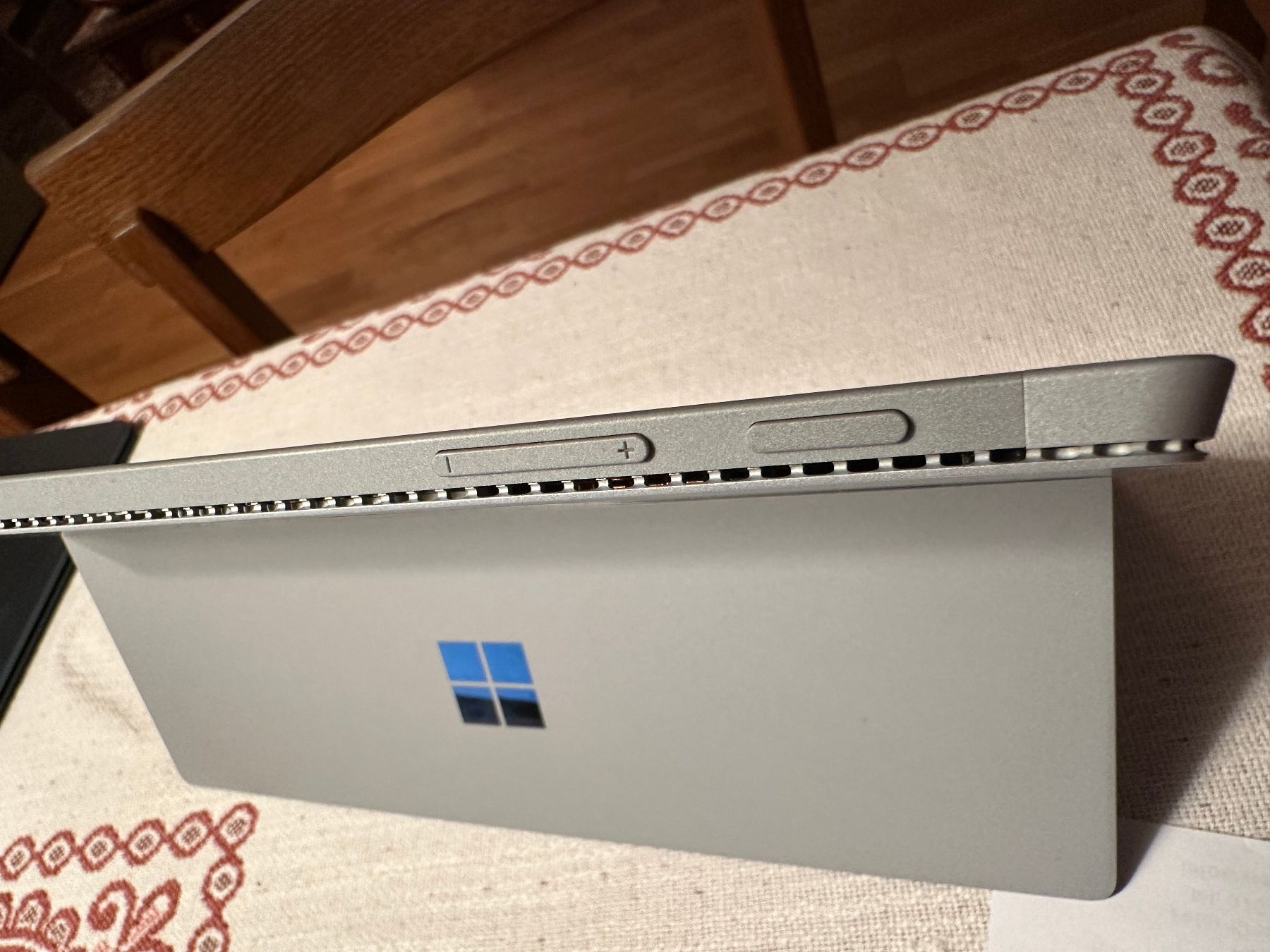Microsoft Tablet PC: Microsoft Surface Pro 4 Tablet, i5, 256GB SSD, 8GB, Win10Pro – Usato da zürich venduto da markant13 4