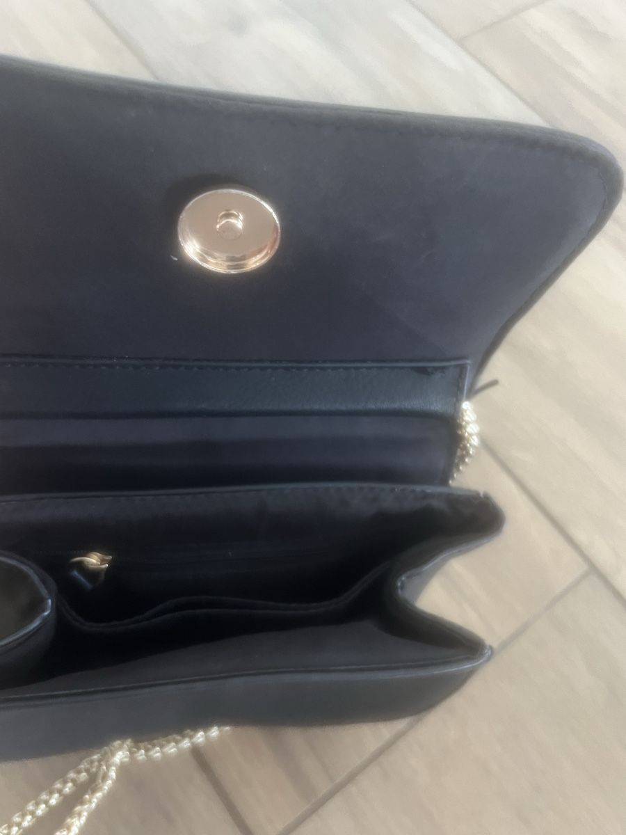 Borse da donna: Schwarze Kettentasche – Usato da Dübendorf venduto da ali_g7p8 2