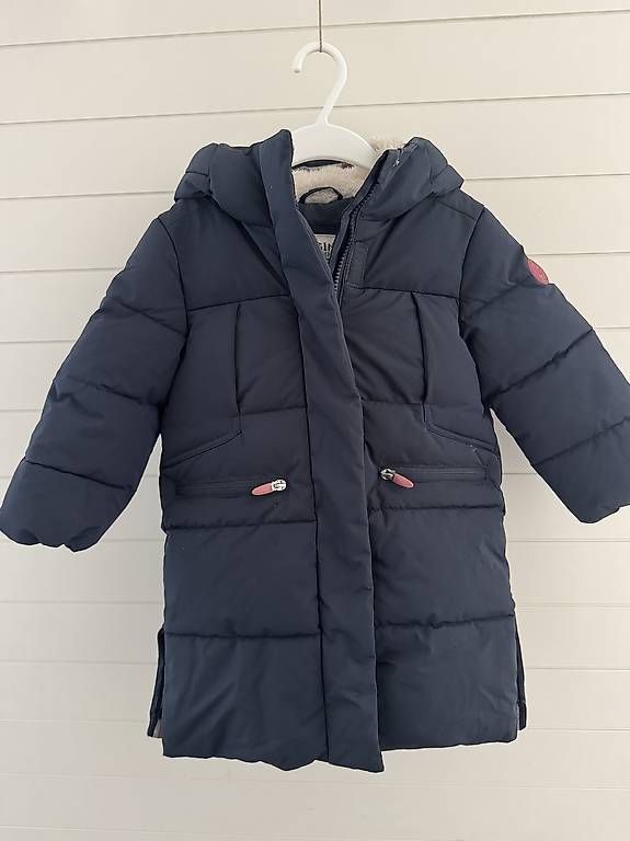Vestes & Manteaux: Langer Wintermantel Grösse 92 – D'occasion à Rorschacherberg par Venuise