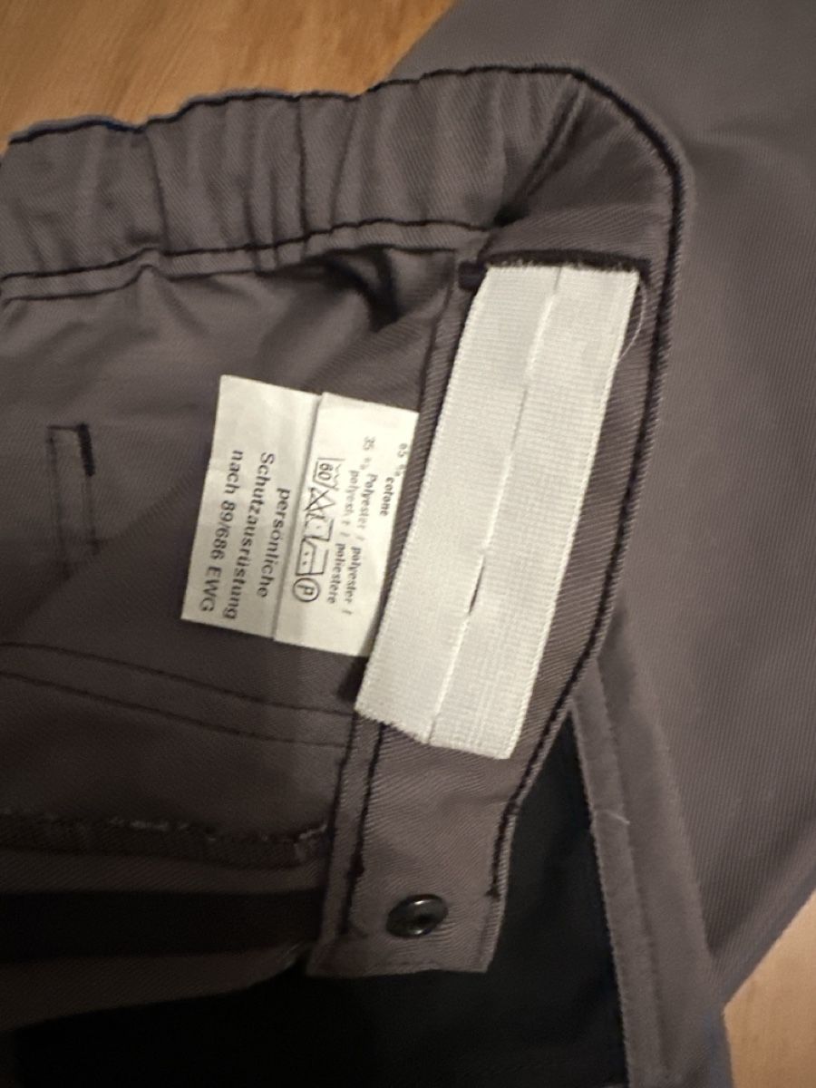 Pantaloni: Arbeitshose grau schwarz Grösse 164 – Usato da Mörschwil venduto da tweety9402 3