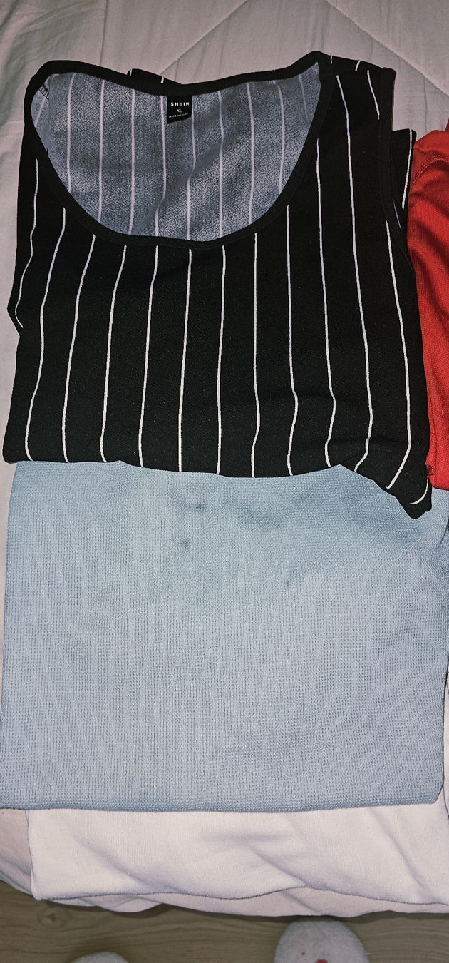Lotti di vestiti: Athletic Tsirts Bundle - Red, Navy & Yellow im Set – Usato da Rorschach venduto da Alles_9.90 1