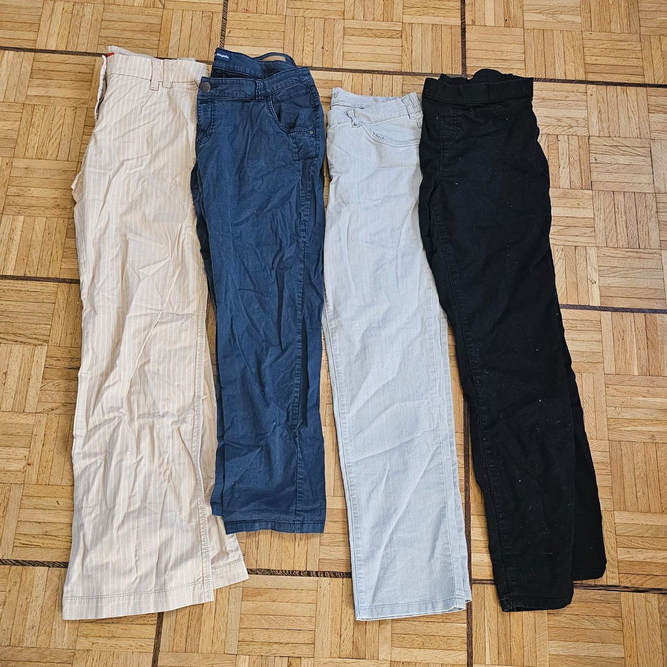Lotti di vestiti: Casual Basic Paket Gr. M mit Marken und Emoji Kleid – Usato da Füllinsdorf venduto da Sunnebliemli7 4