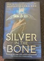 Alexandra Bracken - Silver in the Bone, Fairyloot