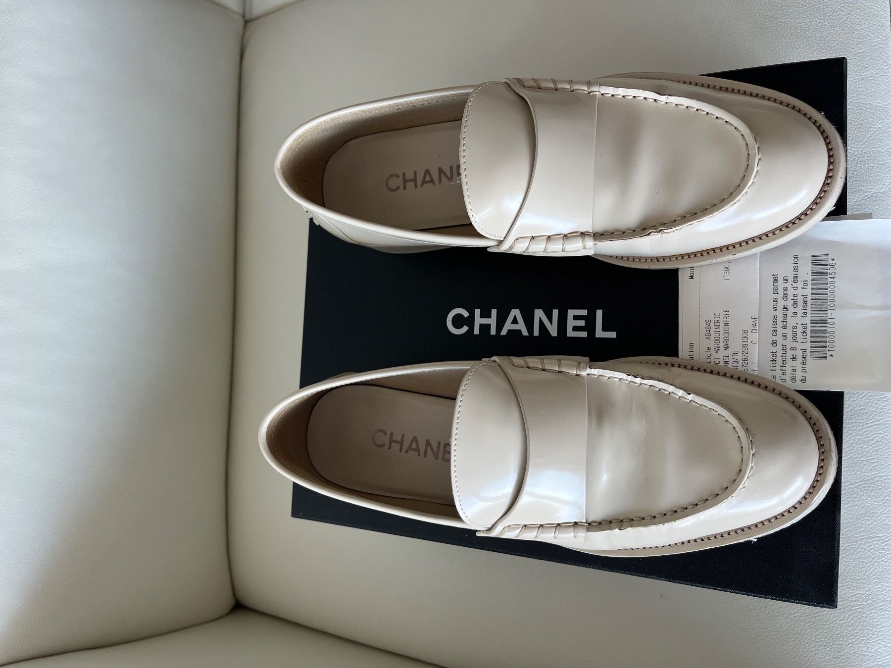 Chanel Damenschuhe: Chanel Loafers 39.5 Beige – Gebraucht aus Neuchâtel von Code001
