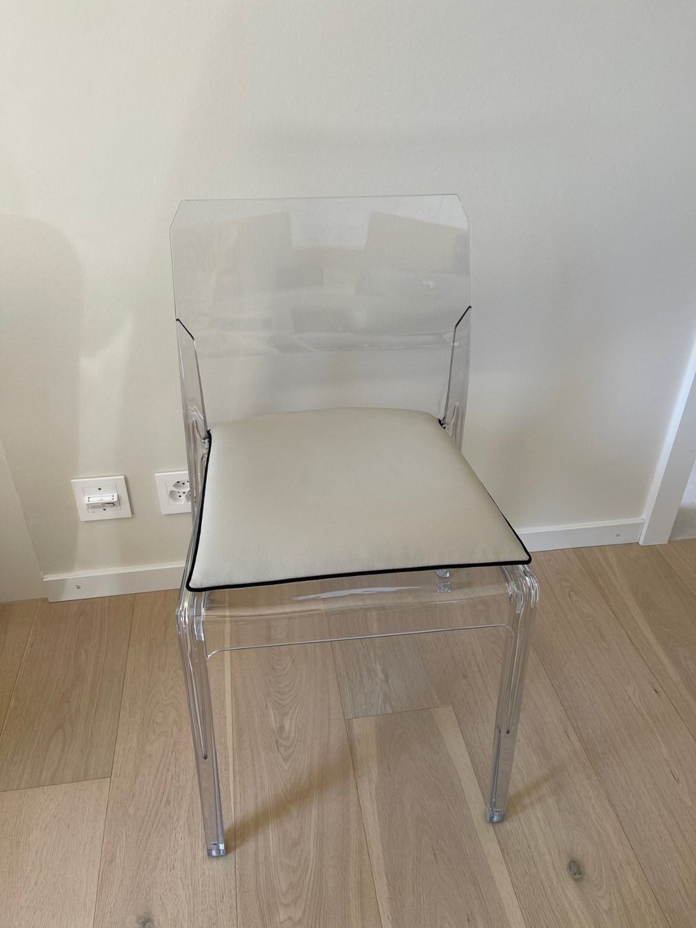 Stühle: 4 x chaises de salle à manger – Gebraucht aus Aubonne von top_j5lh 1