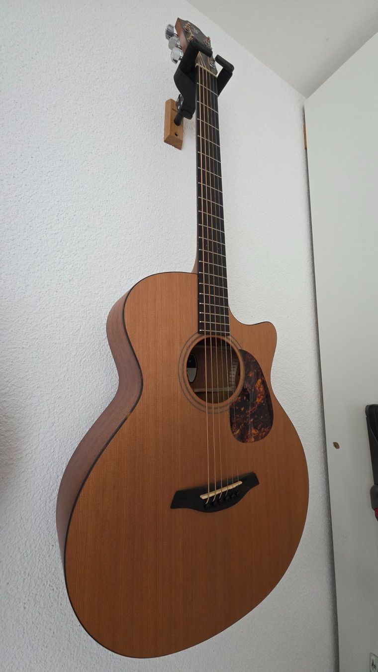 Strumenti musicali: FURCH Baritone Westerngitarre mit Tonabnehmer – Nuovo (secondo la descrizione) da Embrach venduto da Bele9 1
