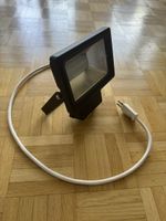 Licht/Strahler mit Standfuß und Anschlusskabel
