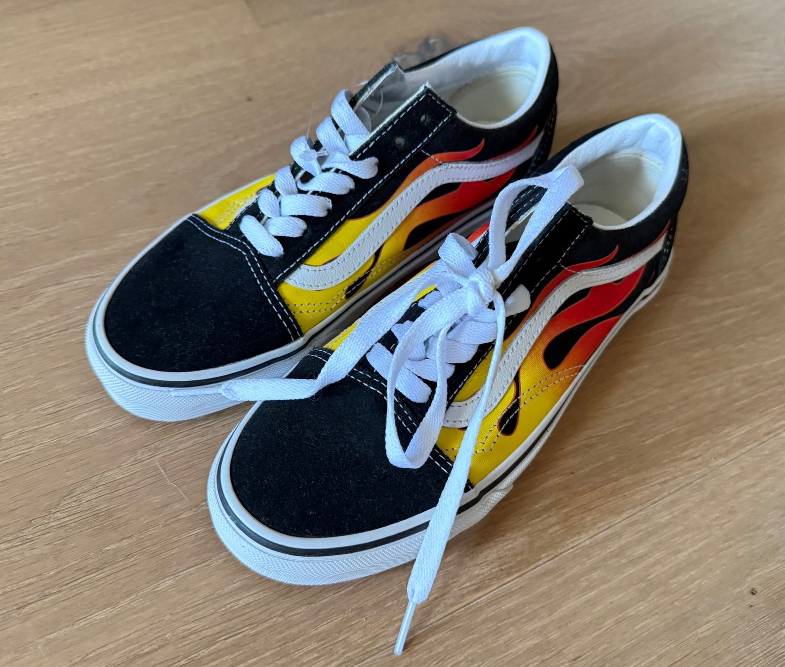 Vans Scarpe da donna: Vans Old Skool Flame Taille 38 - Neuves ! – Nuovo (secondo la descrizione) da Denges venduto da peumens 3